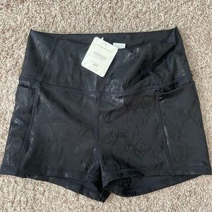 Fabletics high-waisted ultra luxe shorts 2’’ black foil snake, size medium, NWT
